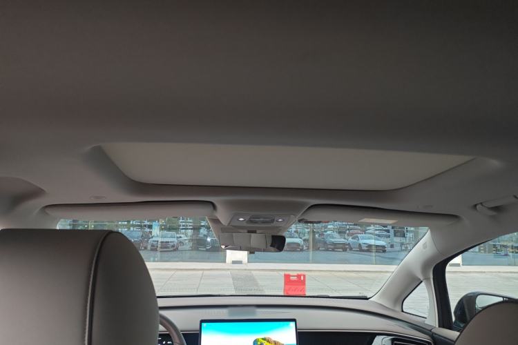 Used Denza D9 2022 DM-i 1040 Prestige Model