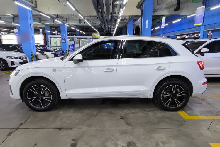 Used Audi Q5L 2022 40T Fashionable and Dynamic Model

