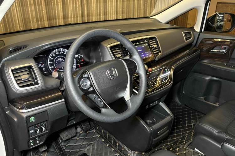 Used Honda Odyssey 2018 2.4L Luxury Edition
