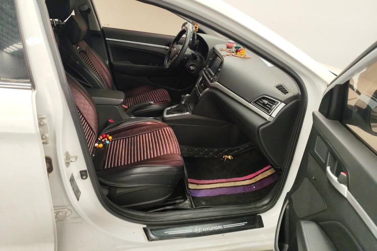 Used Hyundai Elantra 2016 1.6L Automatic ZhiXuan – Elite Version
