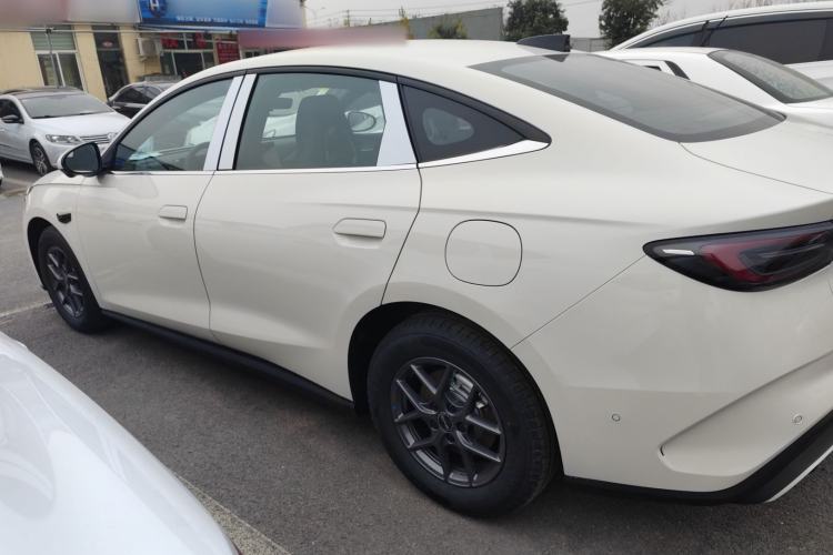 Used BYD Seal 06 New Energy 2025 DM-i Smart Drive 80KM Luxury Model
