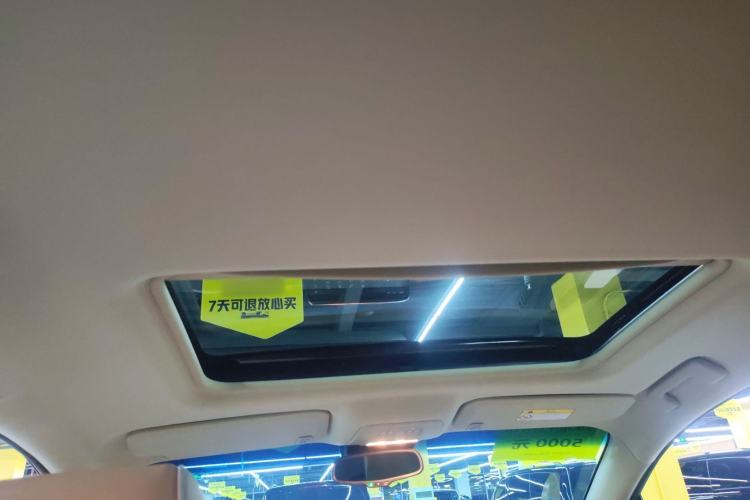 Used Buick GL8 2023 Facelifted Land Cruiser Executive Luxury Version
