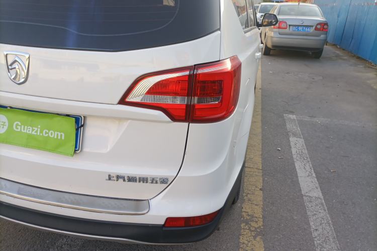 Used Wuling 730 2020 Commercial Vehicle 1.5L Manual Value Edition 7 Seats
