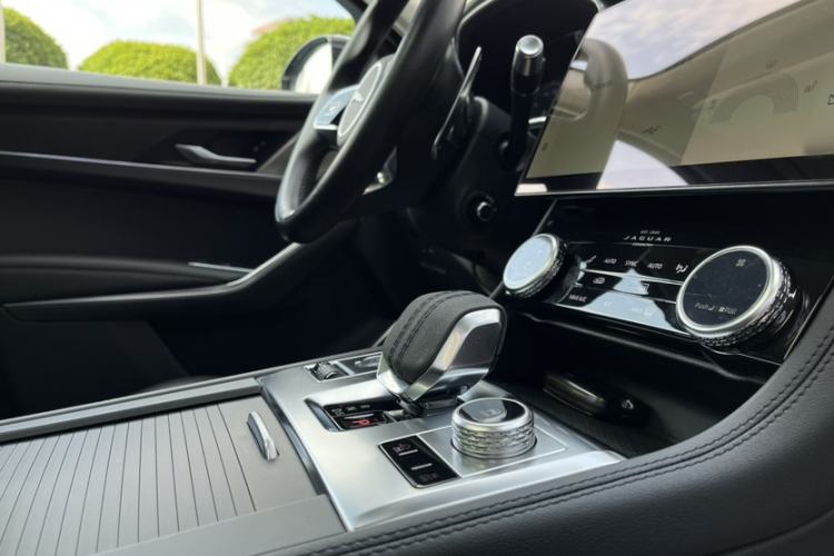 Used Jaguar F-PACE 2022 P250 HSE
