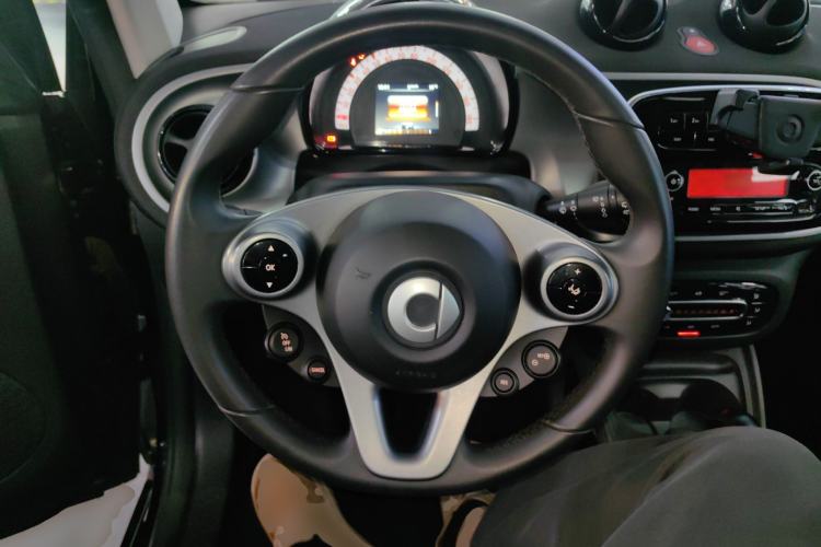 Used  fortwo 2018 1.0L 52kW Hardtop Passion Edition China V Standard
