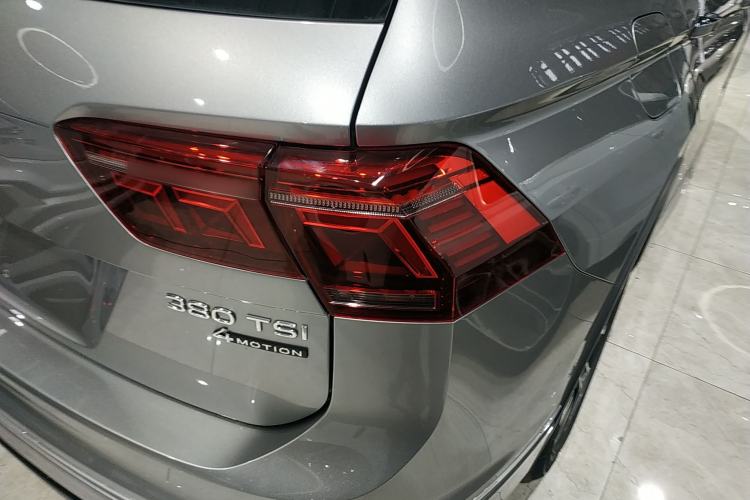 Used Volkswagen Tiguan L 2022 380TSI Automatic All-Wheel Drive R-Line Flagship 7-Seater
