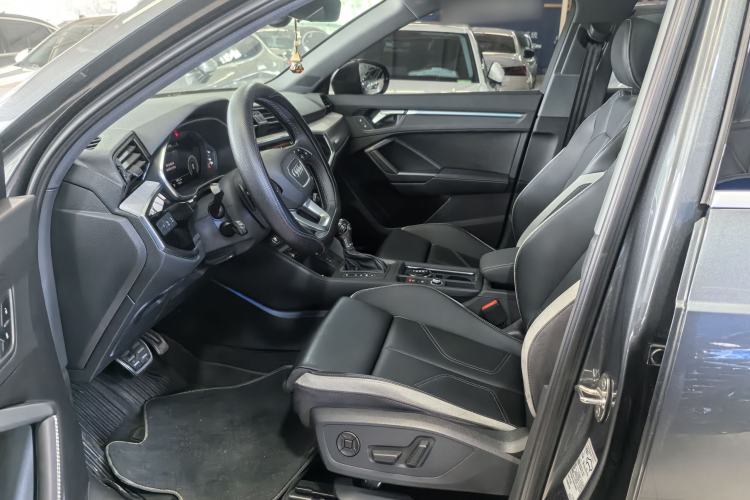 Used Audi Q3 2024 35 TFSI Fashion Dynamic Edition
