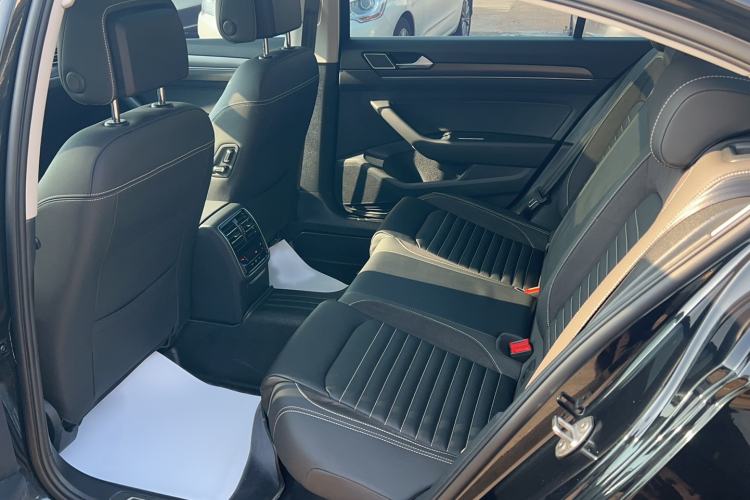 Used Volkswagen Magotan 2020 330TSI DSG Leading Model
