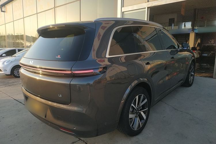 Used Li Auto L8 2023 Pro Model
