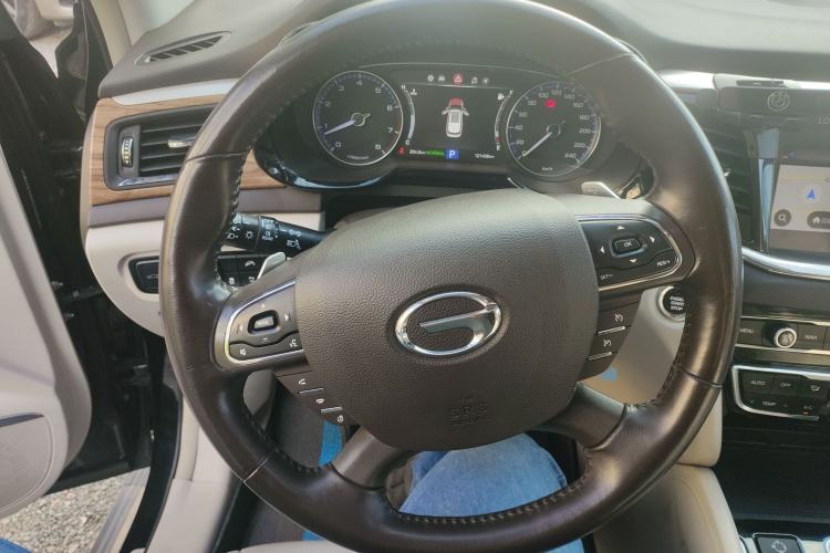 Used GAC Trumpchi GS8 2017 320T Two-Wheel Drive Luxury Smart Connectivity Version (7 Seats)
