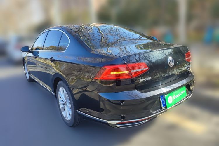Used Volkswagen Magotan 2018 330TSI DSG Luxury Model
