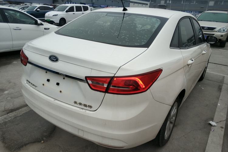 Used Ford Escort 2015 1.5L Automatic Fashion Model