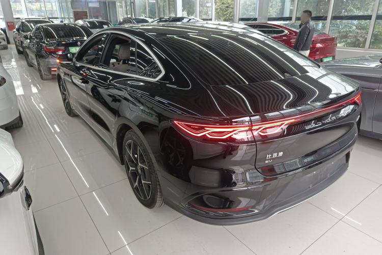 Used BYD Han 2024 EV Glory Edition 715KM Front-Wheel-Drive Flagship Model
