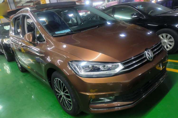 Used Volkswagen Touran 2016 Volkswagen Touran L 280TSI DSG Luxury Edition
