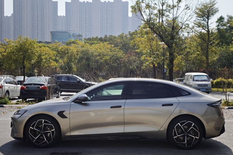 Used BYD Seal 2022 700 km Long-Range Rear-Wheel-Drive Version
