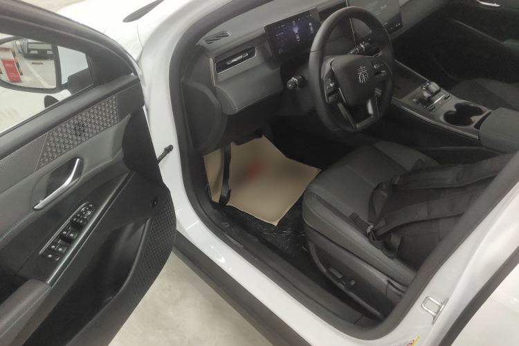 Used BYD Qin PLUS 2025 DM-i Smart Drive 55KM Beyond Model
