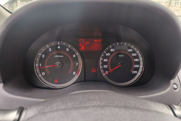 Used Hyundai Verna Ray 2014 1.4L Automatic GLX
