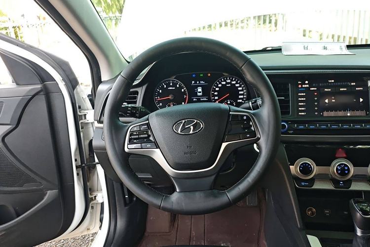 Used Hyundai Elantra 2020 1.5L CVT Smart & Luxurious Trim
