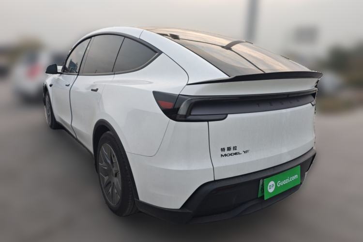 Used Tesla Model Y L 2025 Long-Range All-Wheel-Drive Version
