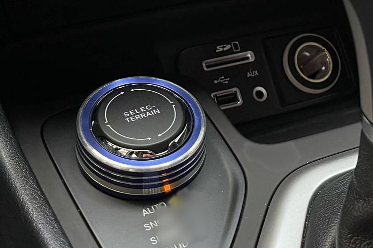 Used  Cherokee 2016 2.4L Superior Edition
