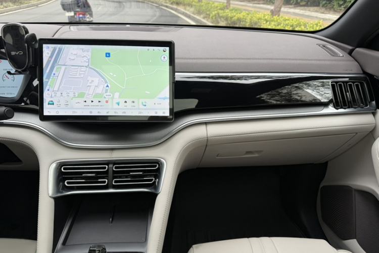 Used BYD Song PLUS New Energy 2025 EV Intelligent Driving Edition 520km Luxury Model
