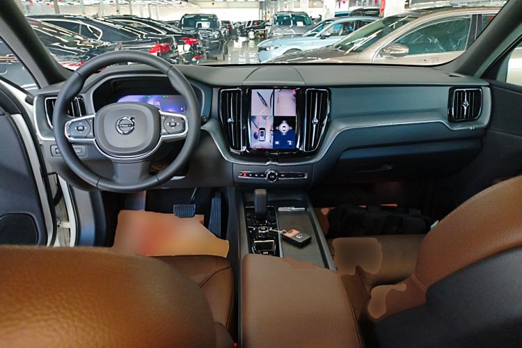 Used Volvo XC60 2022 B5 4x4 Zhiyi Luxury Edition
