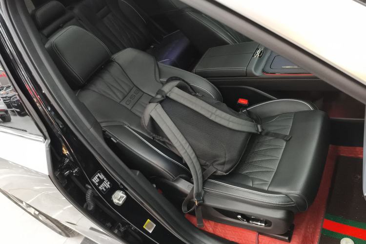 Used GAC Trumpchi GS8 2022 Dual-Engine Series 2.0TM Two-Wheel Drive Prestige Edition (7 Seats)
