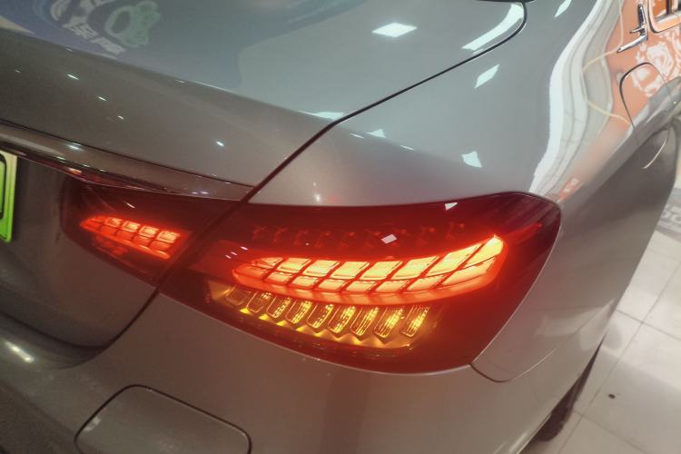 Used Mercedes-Benz E-Class New Energy 2022 Second Facelift E 350 e L Plug-in Hybrid Sedan
