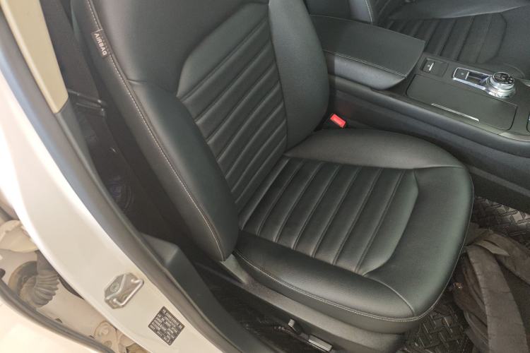 Used Ford Mondeo 2018 EcoBoost 180 Smart Control Fashion Model China VI Standard