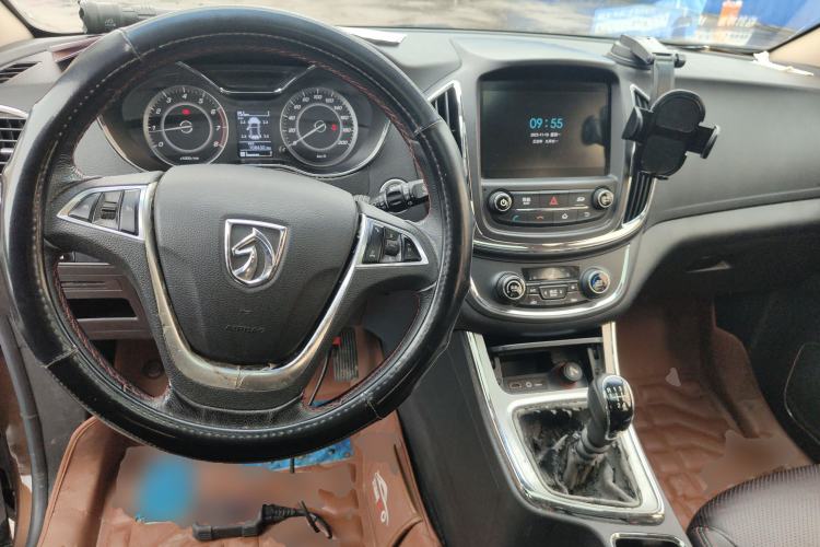 Used Baojun 560 2016 1.5T Manual Luxury Version