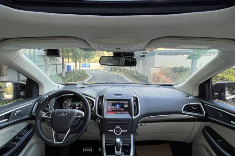 Used Ford Edge 2015 2.0T GTDi Four-Wheel Drive Prestige Model
