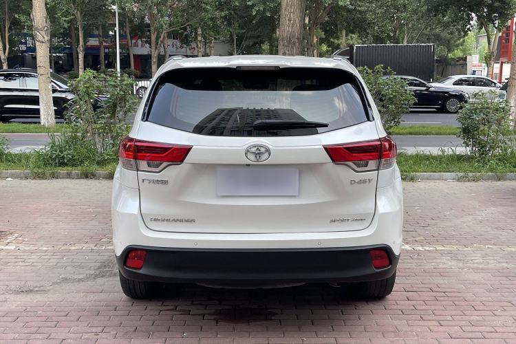 Used Toyota Highlander 2018 2.0T Four-Wheel Drive Luxury Version 7 Seats China VI Standard