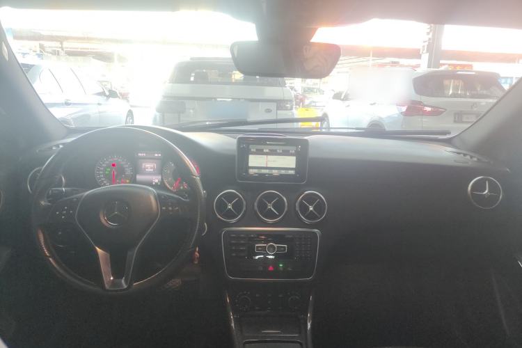 Used Mercedes-Benz A-Class 2015 A 200 Fashion Model
