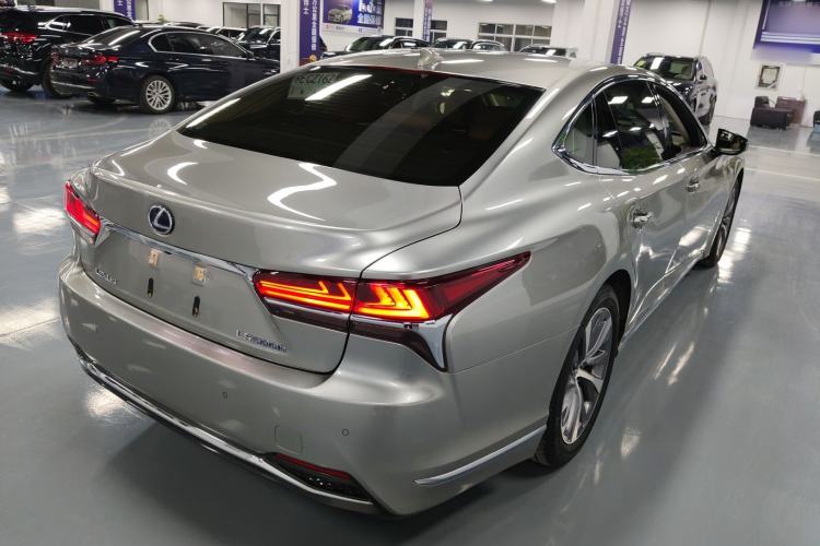 Used Lexus LS 2018 500h Premier Edition China V Standard
