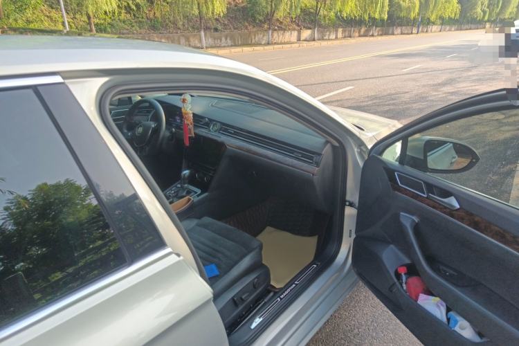 Used Volkswagen Magotan 2018 330TSI DSG Luxury Model
