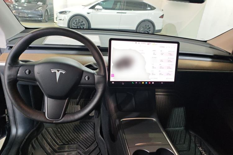 Used Tesla Model Y 2021 Long-Range All-Wheel-Drive Version
