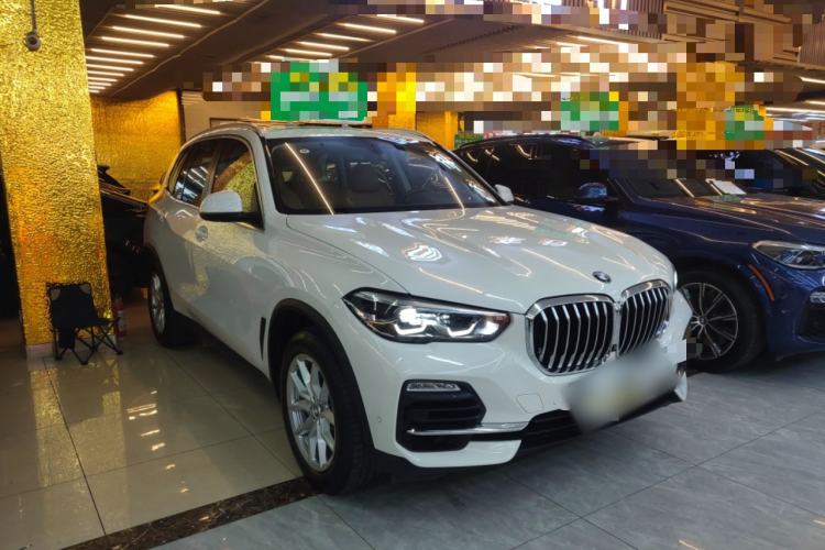 Used BMW X5 2019 xDrive40i Standard 19-inch wheels U.S. specification
