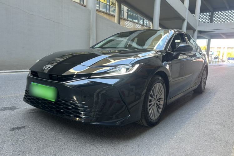 Used Toyota Camry 2024 Dual-Motor 2.0 HGVP Luxury Edition
