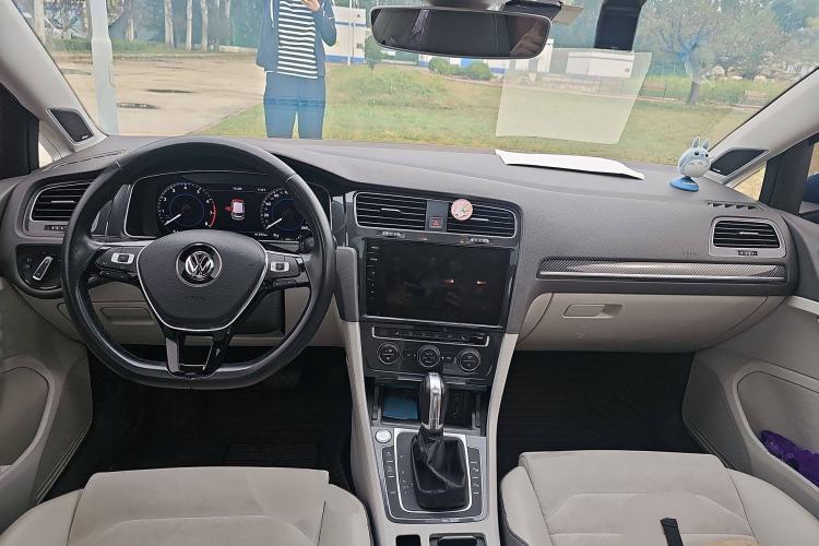 Used Volkswagen Golf 2018 280TSI Automatic Flagship Model
