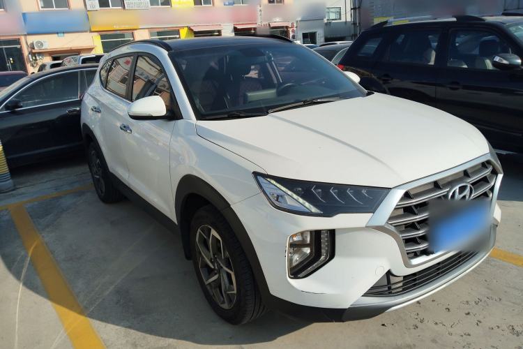 Used Hyundai Tucson 2019 280TGDi Dual-Clutch Two-Wheel Drive Fashion Edition China VI Standard
