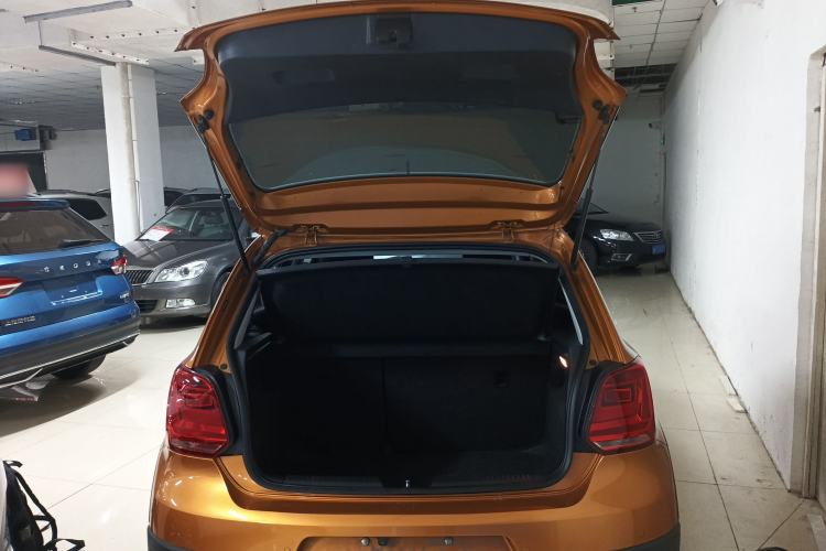 Used Volkswagen Polo 2018 1.5L Cross Polo Automatic