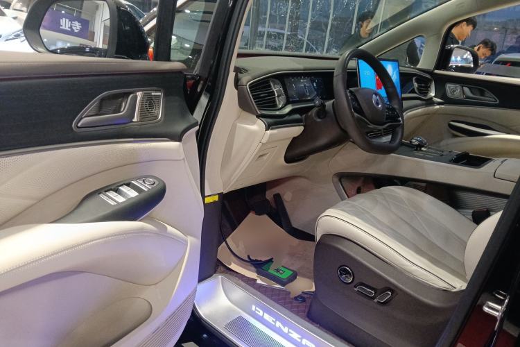 Used Denza D9 2024 DM-i 980 Four-Wheel Drive Prestige Model