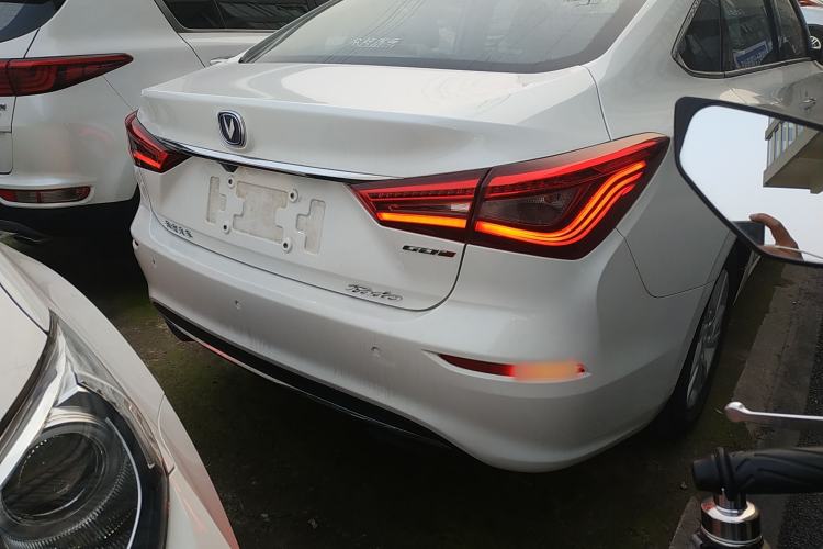 Used Changan Eado 2019 High-Energy Edition 1.6L GDI Manual Pioneer Model China VI Standard
