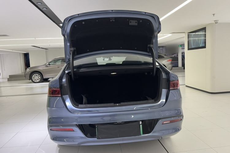 Used BYD Qin PLUS 2024 HONOR Edition DM-i 55KM Leading Model
