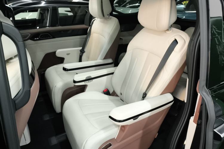 Used BYD Xia 2025 DM-i 1.5T 180km Beyond Edition
