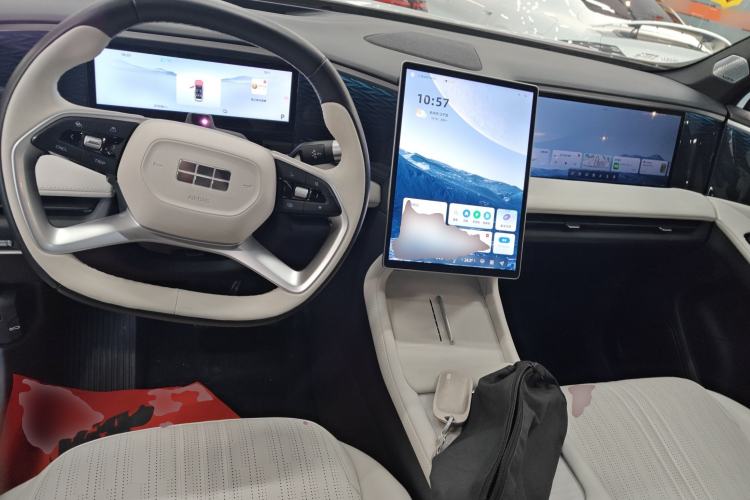 Used  L7 2023 1.5T 115 km Starship
