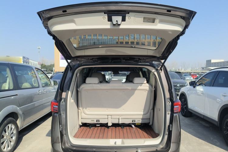 Used Buick GL8 2021 Land Cruiser Executive Class 652T Luxury Model
