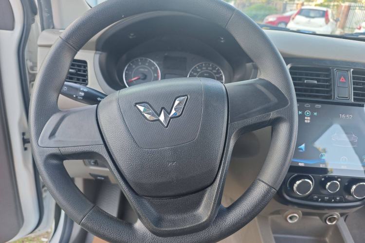 Used Wuling Rongguang V 2019 1.5L Window-Sealed Utility Model China VI LAR
