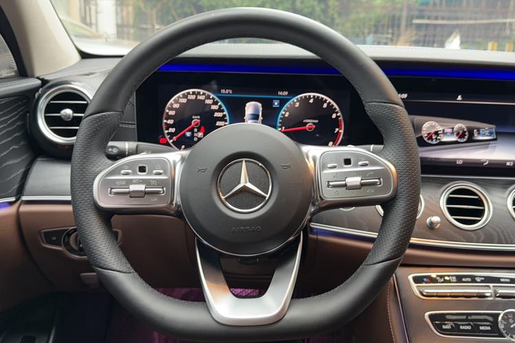 Used Mercedes-Benz E-Class 2019 E 200 L Sport Edition
