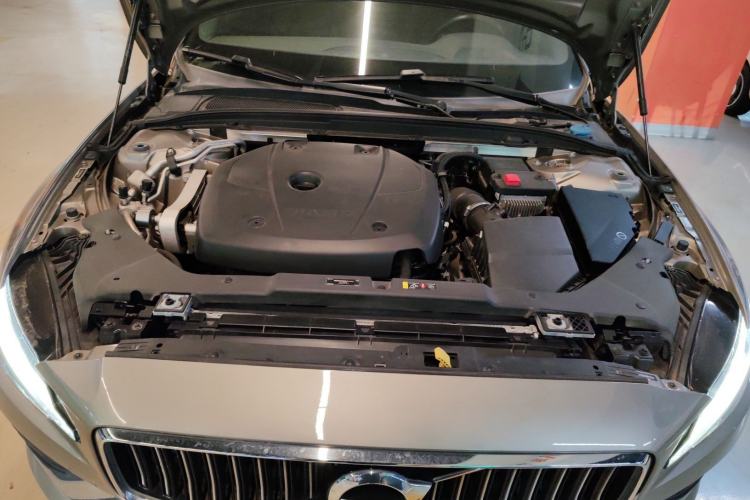 Used Volvo S60 2021 T4 Zhiyuan Luxury Edition
